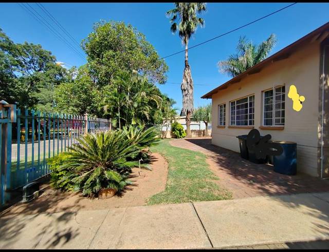 3 BEDROOM HOUSE FOR SALE IN PRETORIA GARDENS
